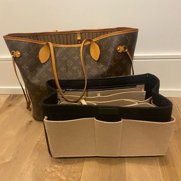 Sold neverfull MM with organizer insert - Picture 7 of 10